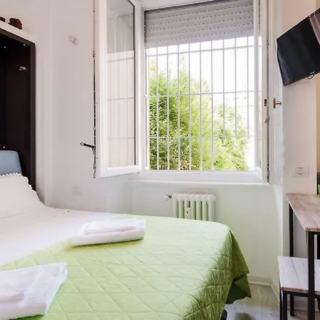 Apartament ℒovely & ℰlegant Next To Duomo/missori Mediolan