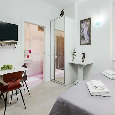 Appartement ℒovely & ℰlegant Next To Duomo/missori Milaan